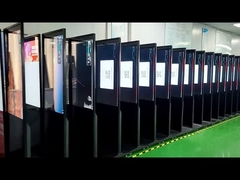 人間の特徴をもつデジタル表記のキオスク、壁の台紙LCDは11.6インチ15.6インチを表示する